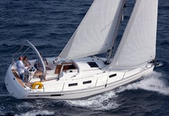 Jedrilica Bavaria 32