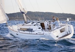 S Beneteau Oceanis 31 for charter in Zaton