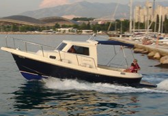 Motorna jahta Damor 700