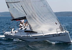 Jedrilica Elan 350