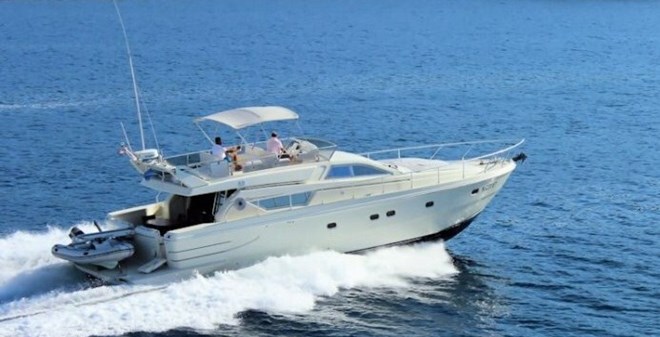 Ferretti 550