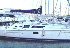 Jedrilica Hunter 326