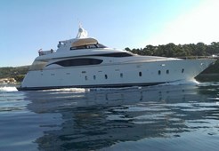 L Maiora 23S for charter in Split