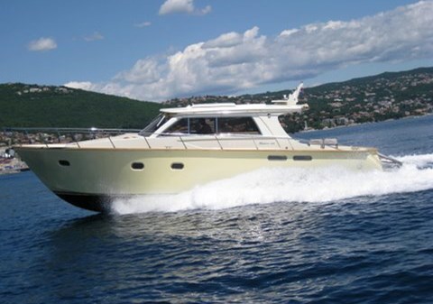 Solare 47 Lobster