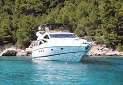 L Sunseeker Manhattan 64 for charter in Seget Donji