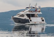 Sunseeker Yacht 82