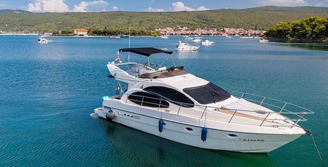 motor Azimut 42 Fly