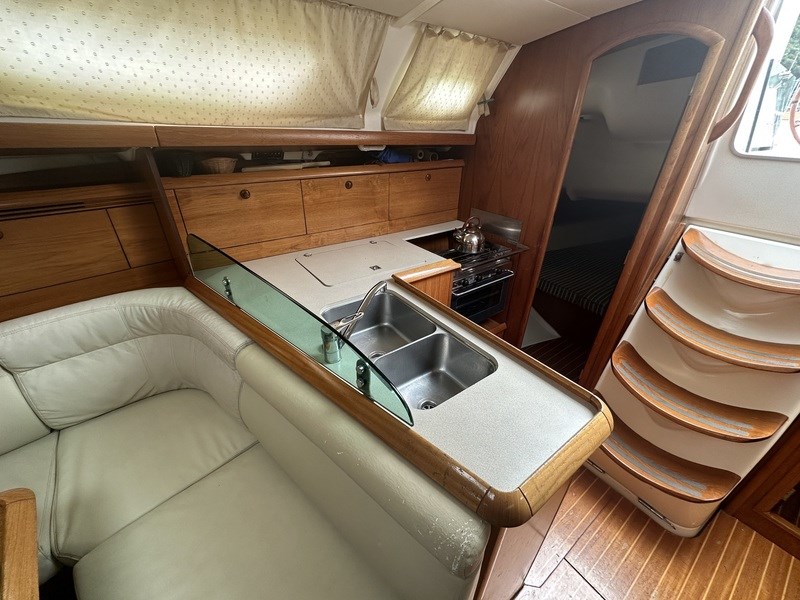 Jeanneau Sun Odyssey 37