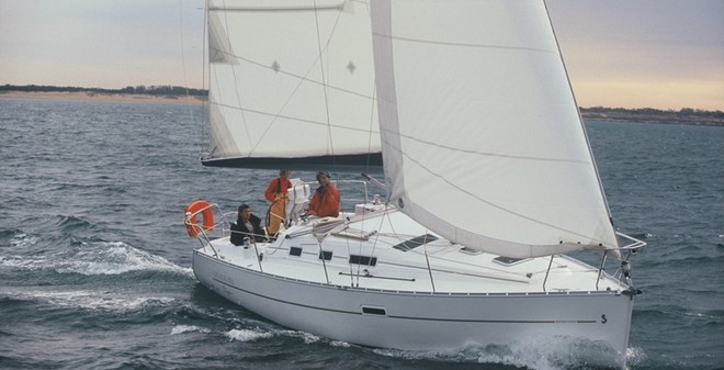 sail Beneteau Oceanis 323