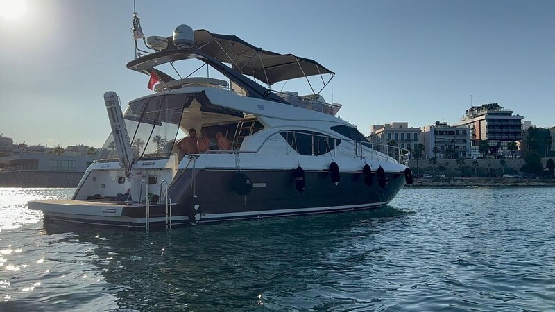 Ferretti 500