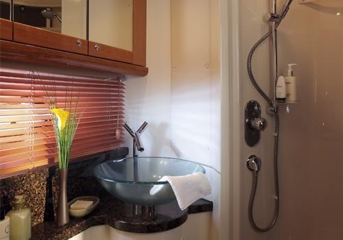 Sunseeker Portofino 53