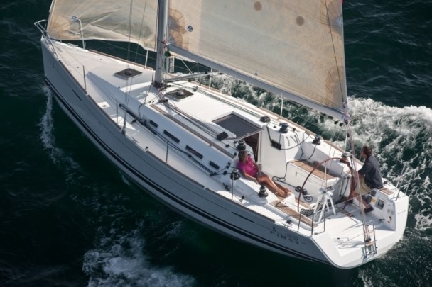 Beneteau First 35