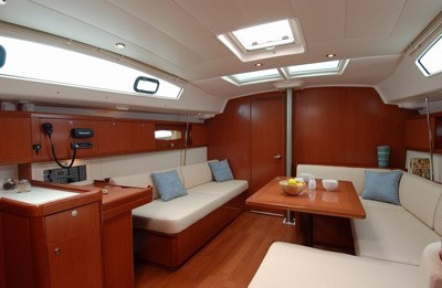 Beneteau Oceanis 43