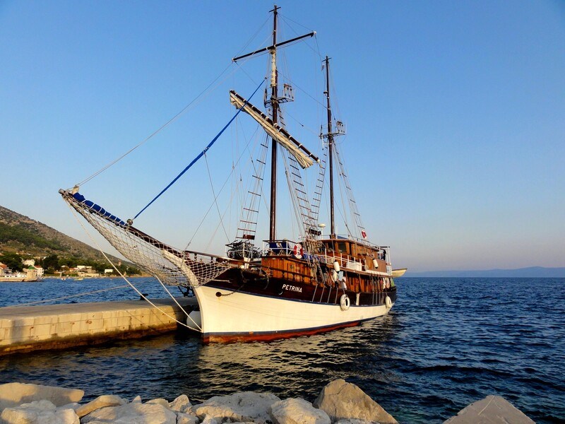 Motor-sailer Petrina