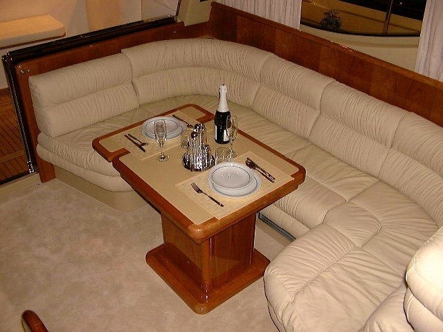 Ferretti 430