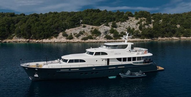 Cyrus Yachts 34M