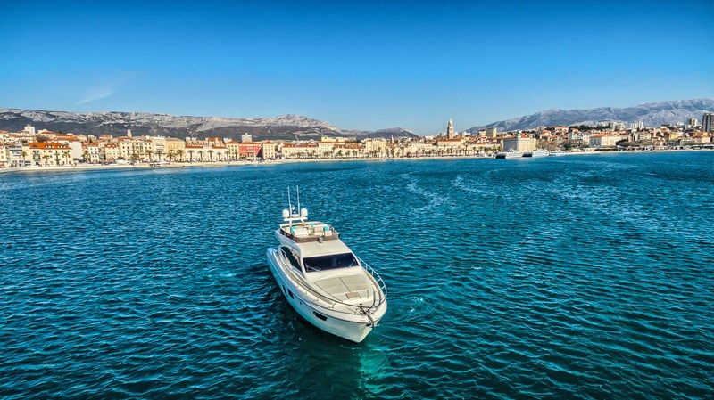 Ferretti 620 charter
