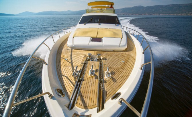 Ferretti 760