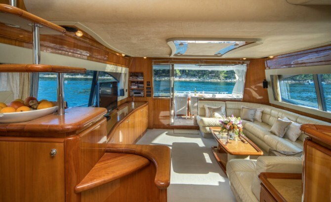 Ferretti 760