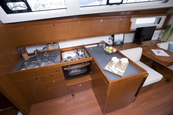 Beneteau Oceanis 45 - 3 cabins