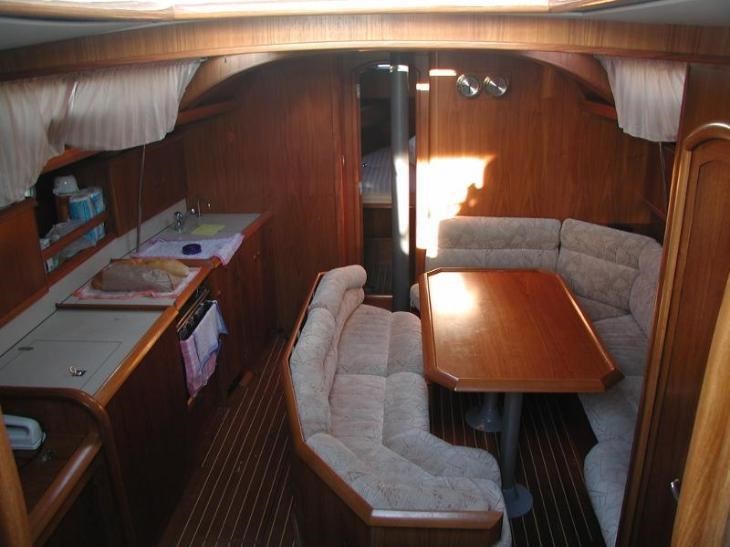 Jeanneau Sun Odyssey 42.2 exclusive