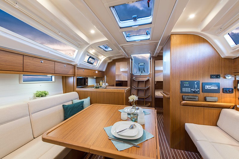 Bavaria 37 Cruiser new