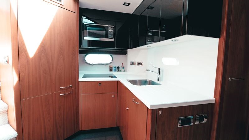 Sunseeker Predator 64