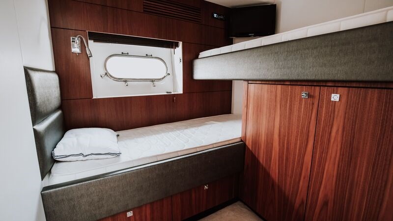 Sunseeker Predator 64