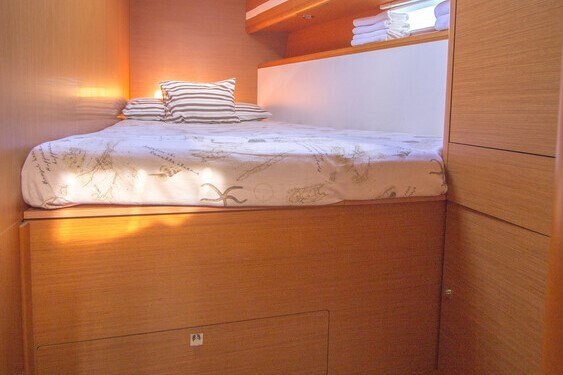 Jeanneau 53 - 4 cabins