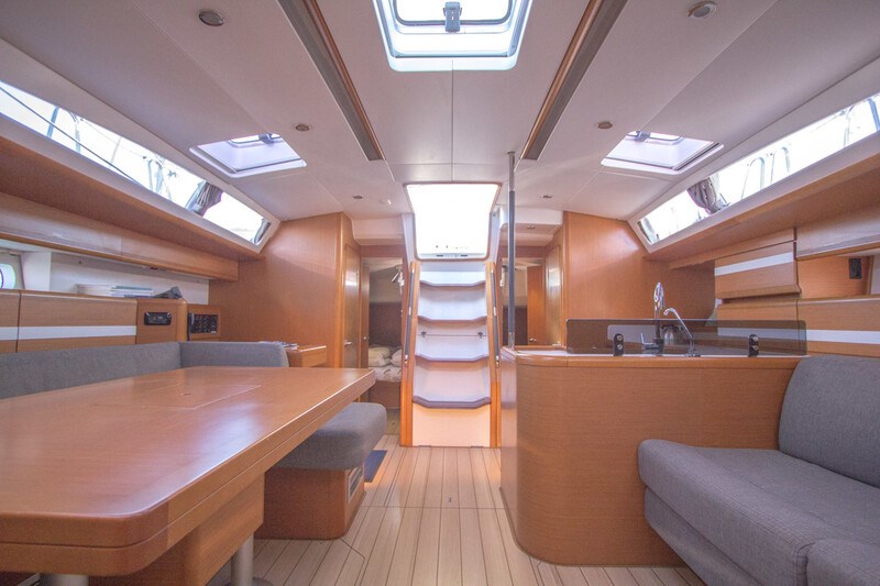Jeanneau 53 - 4 cabins