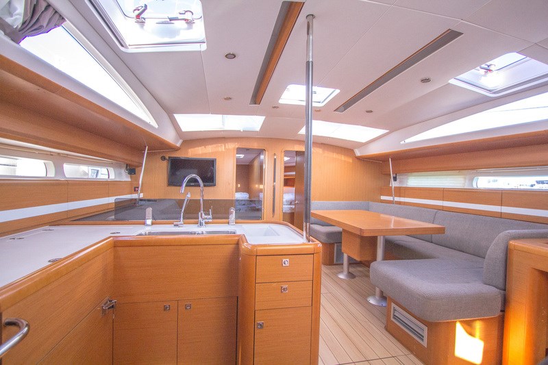 Jeanneau 53 - 4 cabins