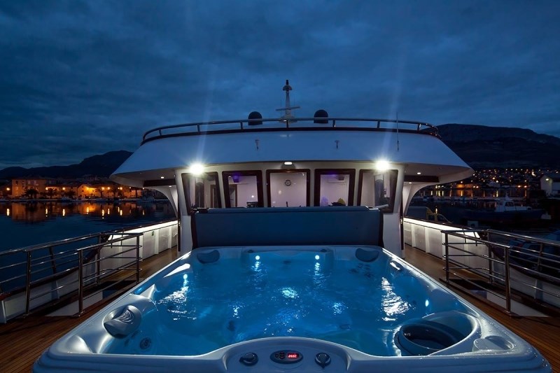 Mini cruiser Providenca