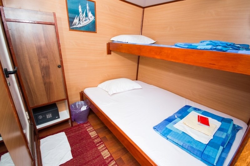 Motor-sailer Providnost