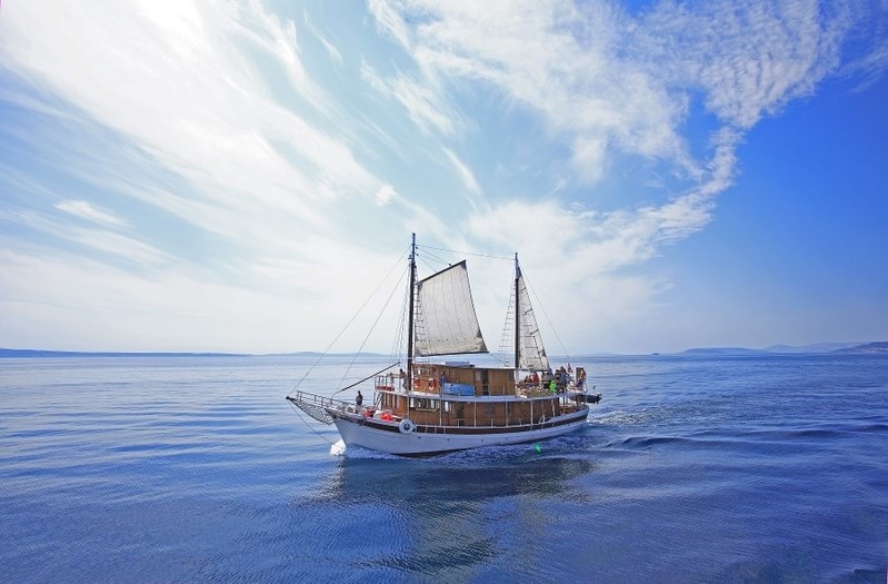 Motor-sailer Providnost