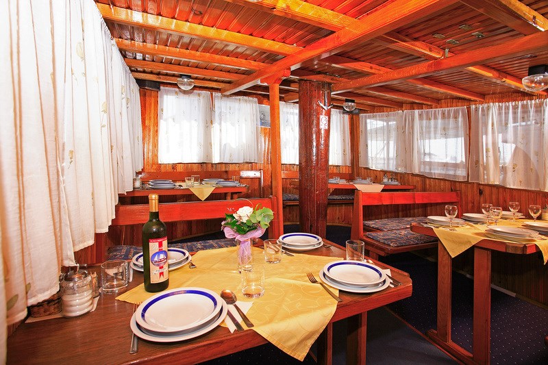 Motor-sailer Providnost