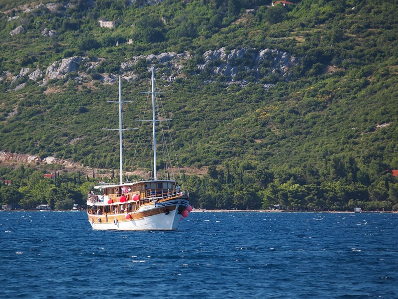 Motor-sailer Labrador