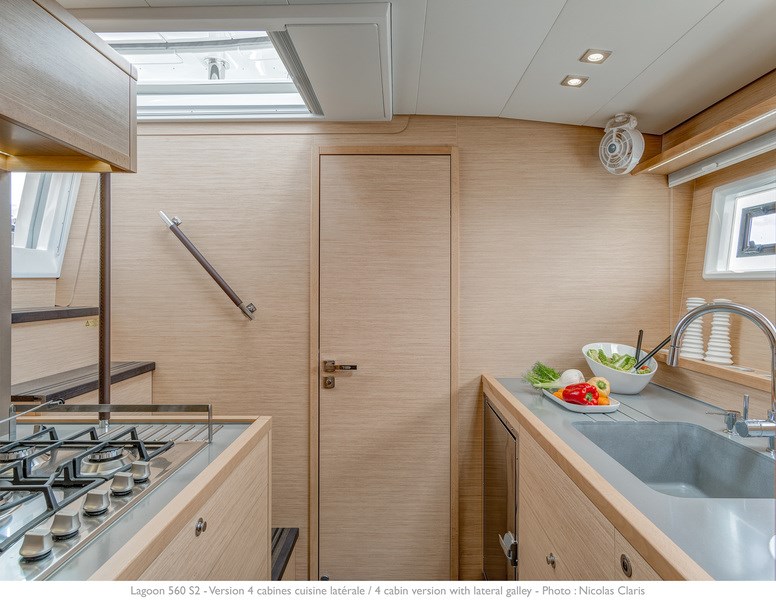 Lagoon 560 S2