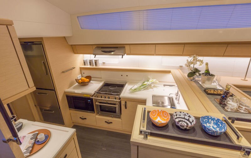 Jeanneau 64 - 4 cabins