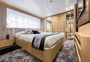 Ferretti 960