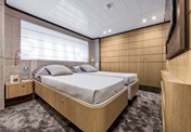 Ferretti 960
