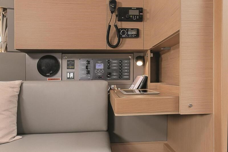 Beneteau Oceanis 35.1