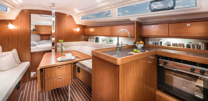 Bavaria 34 Cruiser - 2 cabins