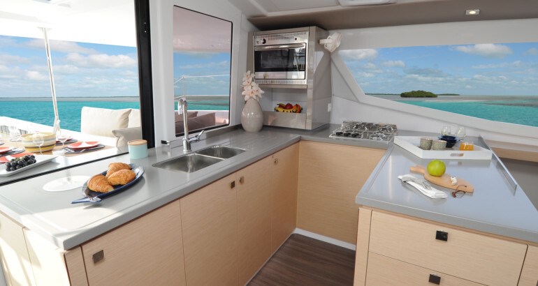 Fountaine Pajot Helia 44 (4+2)