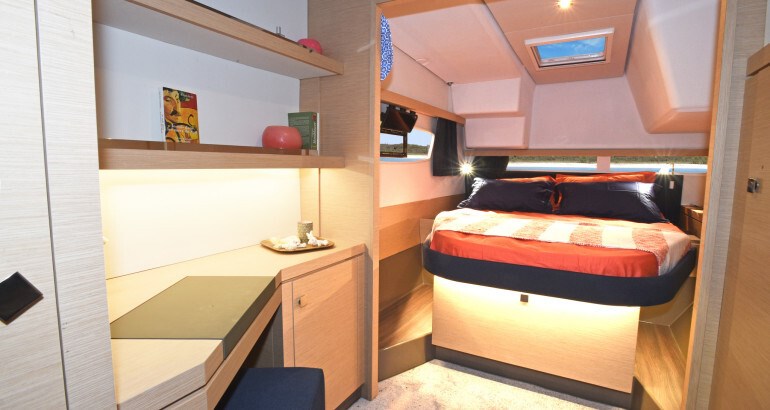Fountaine Pajot Lucia 40