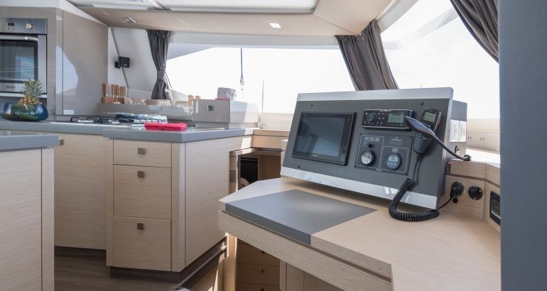 Fountaine Pajot Saona 47
