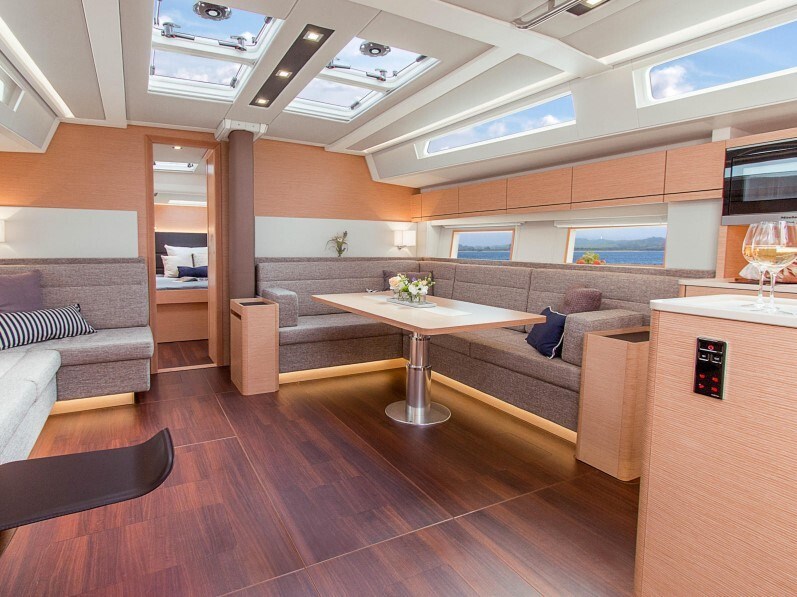 Hanse 548 charter