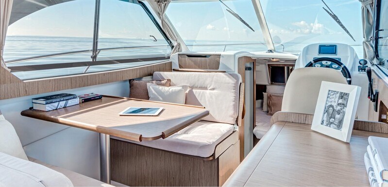 Beneteau Antares 8
