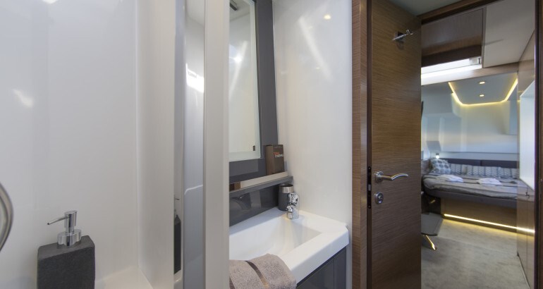 Fountaine Pajot MY 37 Owner