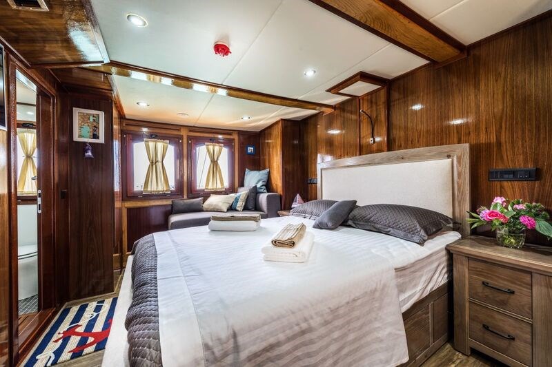 Gulet Adriatic Breeze