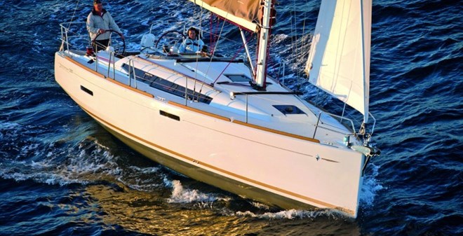 sail Jeanneau Sun Odyssey 389 owner